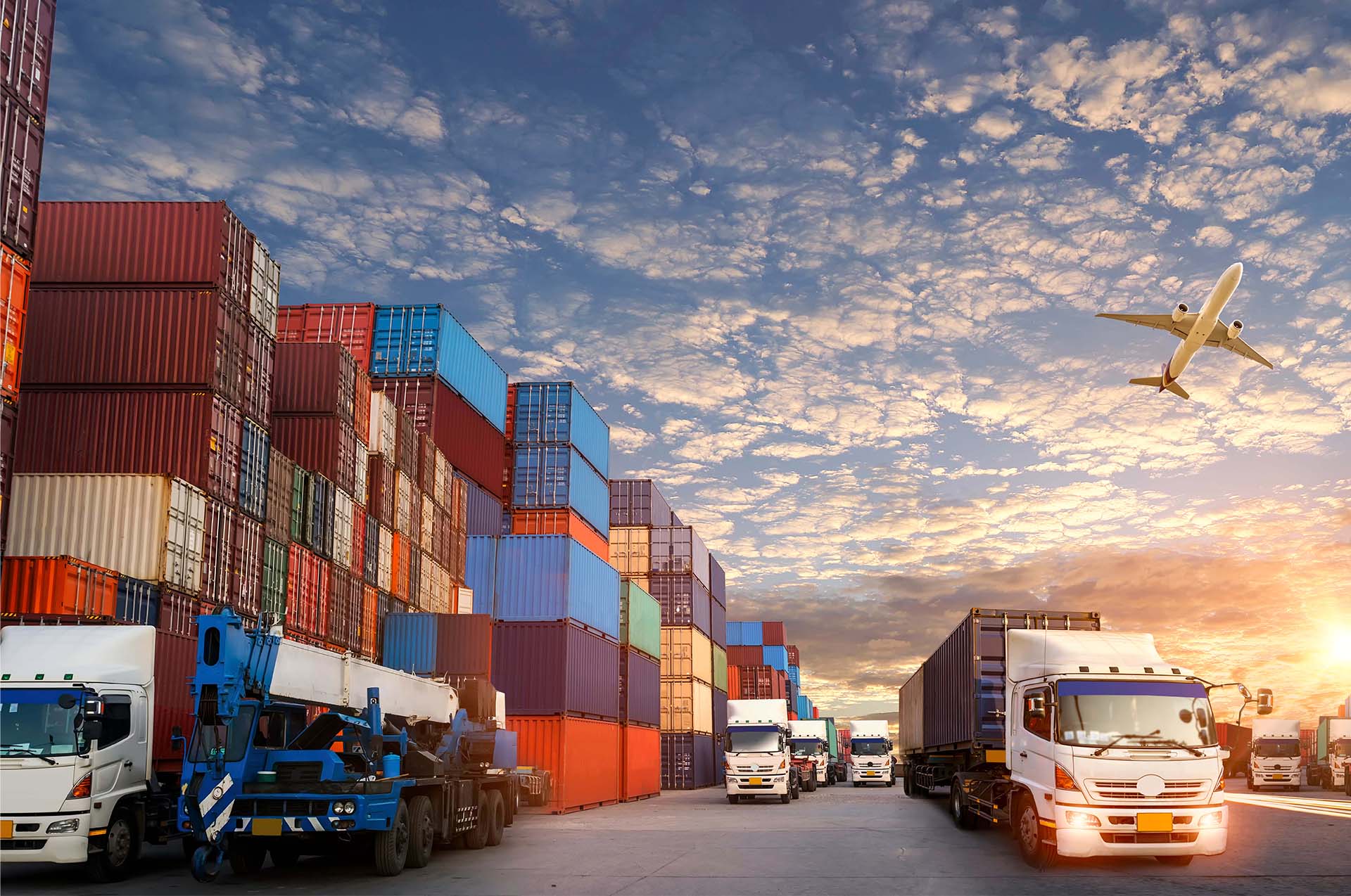 advantages and disadvantages of global supply chains 1920x1274